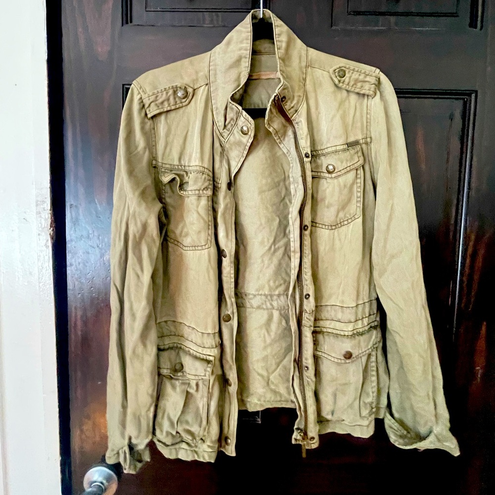 XS Max Jeans militant jacket.